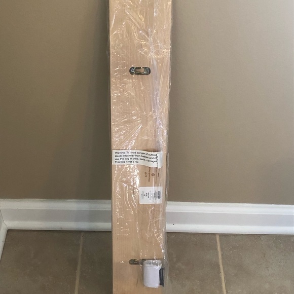 Vineyard Vines Sign - Picture 4 of 4